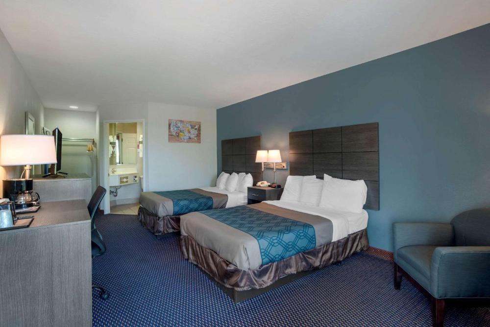 Double Room with Two Double Beds interior